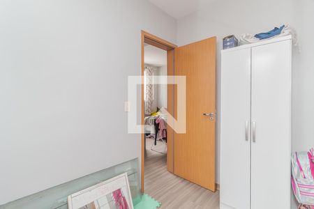 Quarto 2 de apartamento para alugar com 2 quartos, 47m² em Rubem Berta, Porto Alegre