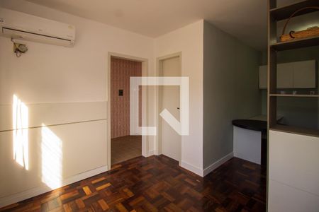 Quarto de kitnet/studio à venda com 1 quarto, 27m² em Jardim Botânico, Porto Alegre