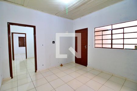 Sala de casa para alugar com 2 quartos, 70m² em Vila Lutécia, Santo André