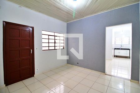 Sala de casa para alugar com 2 quartos, 70m² em Vila Lutécia, Santo André