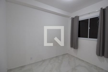 Quarto 2 de apartamento para alugar com 2 quartos, 34m² em Vila Pierina, São Paulo