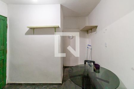 Sala de kitnet/studio para alugar com 1 quarto, 35m² em Liberdade, São Paulo