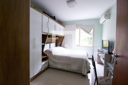 Quarto 1 de apartamento à venda com 3 quartos, 150m² em Santo Antônio, Porto Alegre