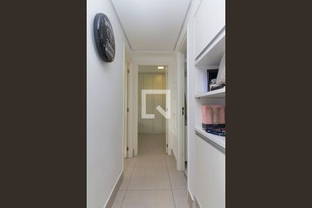 Corredor de apartamento para alugar com 2 quartos, 60m² em Jardim das Perdizes, São Paulo