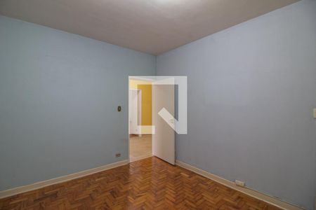 Casa à venda com 550m², 4 quartos e 8 vagas Casa à venda com 550m², 4 quartos e 8 vagasSuíte