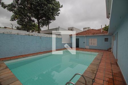 Casa à venda com 550m², 4 quartos e 8 vagas Casa à venda com 550m², 4 quartos e 8 vagasPiscina