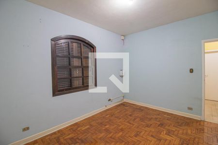 Casa à venda com 550m², 4 quartos e 8 vagas Casa à venda com 550m², 4 quartos e 8 vagasSuíte