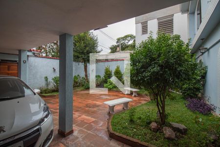 Casa à venda com 550m², 4 quartos e 8 vagas Casa à venda com 550m², 4 quartos e 8 vagasÁrea Externa