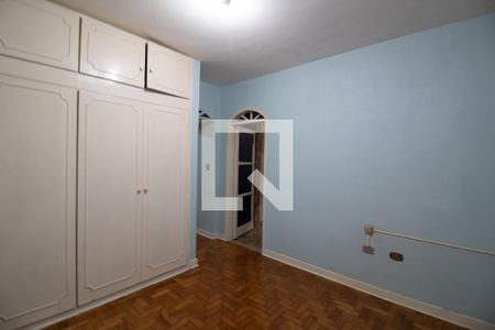 Casa à venda com 550m², 4 quartos e 8 vagas Casa à venda com 550m², 4 quartos e 8 vagasQuarto 2