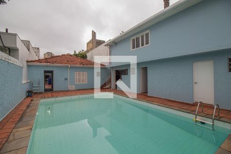Casa à venda com 550m², 4 quartos e 8 vagas Casa à venda com 550m², 4 quartos e 8 vagasPiscina