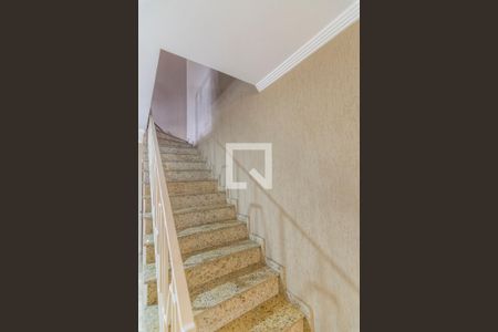 Escada de casa à venda com 4 quartos, 412m² em Jardim Silvana, Santo André