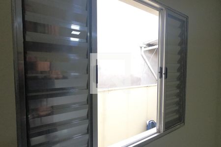 Vista do Quarto de casa para alugar com 1 quarto, 40m² em Jardim Palmira, Guarulhos