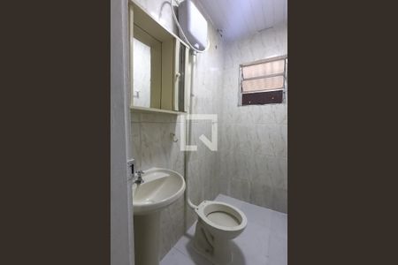 Banheiro de casa para alugar com 1 quarto, 40m² em Jardim Palmira, Guarulhos