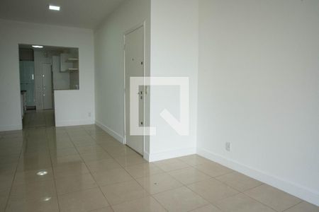 Sala de apartamento à venda com 3 quartos, 100m² em Alto de Pinheiros, São Paulo