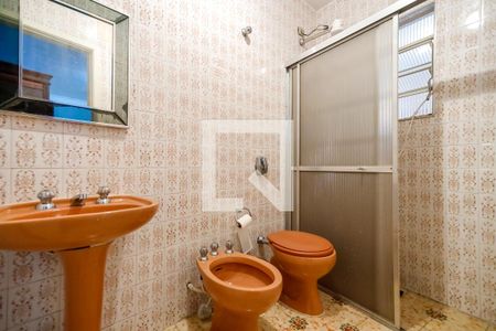 Banheiro da Suíte de casa para alugar com 3 quartos, 250m² em Vila Gustavo, São Paulo