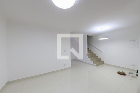 Casa à venda com 92m², 3 quartos e 2 vagasSala