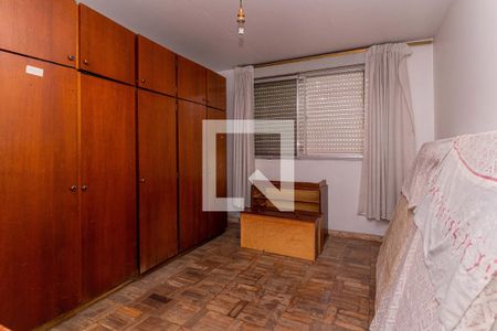 Quarto 1 de casa à venda com 3 quartos, 300m² em Rubem Berta, Porto Alegre