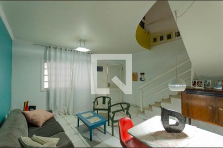 Sala de casa para alugar com 2 quartos, 129m² em Vila Araguaia, São Paulo