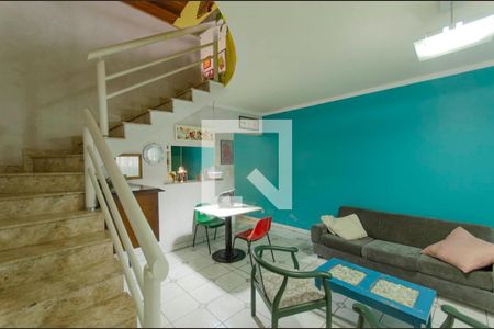Sala de casa para alugar com 2 quartos, 129m² em Vila Araguaia, São Paulo