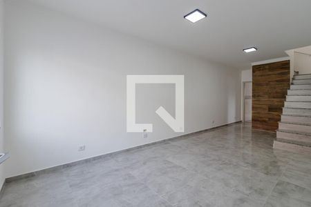 Sala de casa para alugar com 2 quartos, 150m² em Vila Brasílio Machado, São Paulo