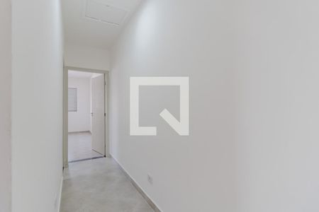 Corredor de casa para alugar com 2 quartos, 150m² em Vila Brasílio Machado, São Paulo