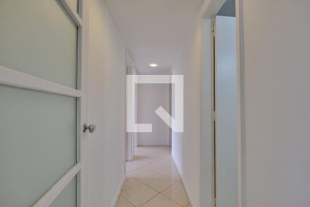 Corredor de apartamento para alugar com 3 quartos, 120m² em Grajaú, Rio de Janeiro