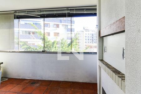 Sacada da sala de apartamento para alugar com 2 quartos, 70m² em Auxiliadora, Porto Alegre