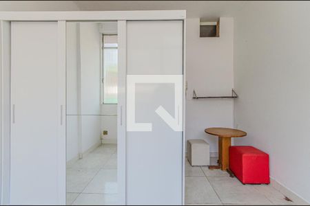 Sala/Quarto de kitnet/studio à venda com 1 quarto, 30m² em Liberdade, São Paulo