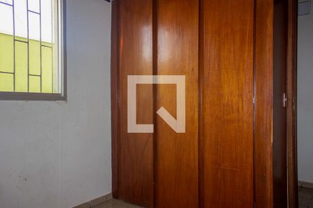 Quarto 2 de apartamento para alugar com 2 quartos, 50m² em Brasil, Uberlândia