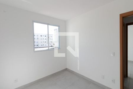 Quarto 2 de apartamento para alugar com 2 quartos, 52m² em Chácaras Cotia, Contagem