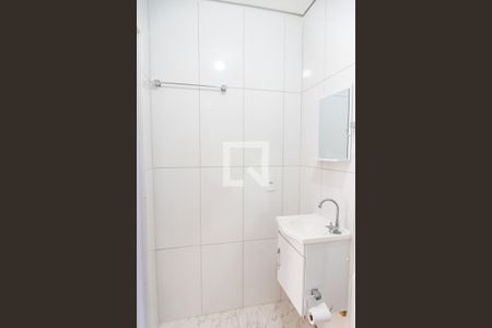 Banheiro de kitnet/studio para alugar com 1 quarto, 36m² em Aclimação, São Paulo