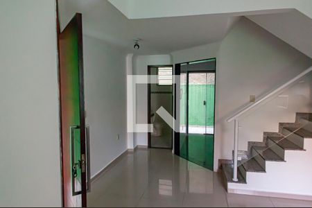 Sala de casa à venda com 2 quartos, 120m² em Curicica, Rio de Janeiro