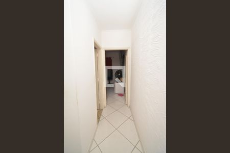 Casa à venda com 101m², 4 quartos e 2 vagas Casa à venda com 101m², 4 quartos e 2 vagasCorredor