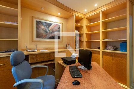 Escritório de casa à venda com 4 quartos, 420m² em Santa Tereza, Porto Alegre