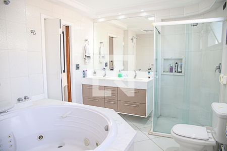 Apartamento à venda com 260m², 3 quartos e 2 vagas Apartamento à venda com 260m², 3 quartos e 2 vagasBanheiro da Suíte 3