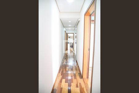 Apartamento à venda com 260m², 3 quartos e 2 vagas Apartamento à venda com 260m², 3 quartos e 2 vagasCorredor