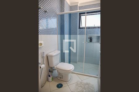 Apartamento à venda com 260m², 3 quartos e 2 vagas Apartamento à venda com 260m², 3 quartos e 2 vagasBanheiro da Suíte 1