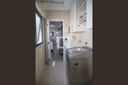 Apartamento à venda com 260m², 3 quartos e 2 vagas Apartamento à venda com 260m², 3 quartos e 2 vagasÁrea de Serviço