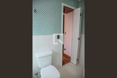 Apartamento à venda com 260m², 3 quartos e 2 vagas Apartamento à venda com 260m², 3 quartos e 2 vagasBanheiro da Suíte 2