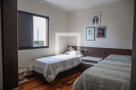 Apartamento à venda com 260m², 3 quartos e 2 vagas Apartamento à venda com 260m², 3 quartos e 2 vagasSuíte 1