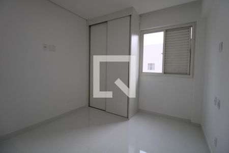 Quarto de apartamento à venda com 1 quarto, 53m² em Cambuí, Campinas