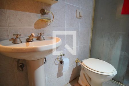 Banheiro Suíte de apartamento à venda com 4 quartos, 180m² em Bela Vista, Porto Alegre