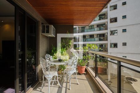 Sala Varanda de apartamento à venda com 3 quartos, 152m² em Tijuca, Rio de Janeiro