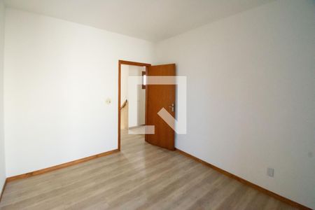 Casa à venda com 234m², 5 quartos e 4 vagas Casa à venda com 234m², 5 quartos e 4 vagasQuarto 3