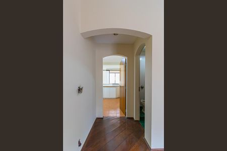 Corredor de apartamento para alugar com 3 quartos, 216m² em Centro, Santo André
