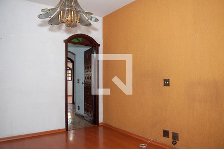 Sala de casa para alugar com 4 quartos, 250m² em Novo Riacho, Contagem