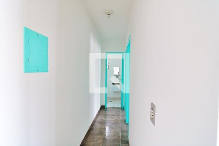 Corredor de apartamento para alugar com 2 quartos, 58m² em Parque Taboão, Taboão da Serra