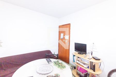 Sala de apartamento à venda com 2 quartos, 47m² em Piratininga, Belo Horizonte