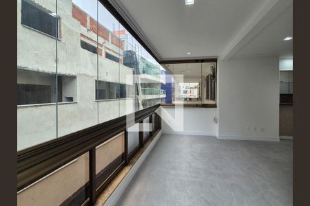 Sala de apartamento à venda com 2 quartos, 122m² em Recreio dos Bandeirantes, Rio de Janeiro