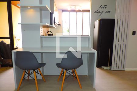 Sala de apartamento para alugar com 2 quartos, 65m² em Capoeiras, Florianópolis